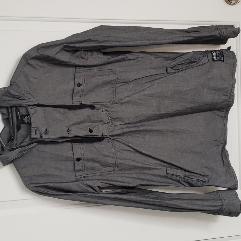 Ambigious hooded shirt